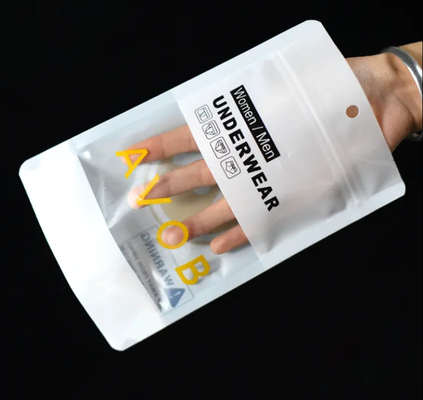 Bolsa de roupa interior em pé, fechável e personalizada, embalagem com fechadura por fechadura, bolsas Mylar com janela clara.