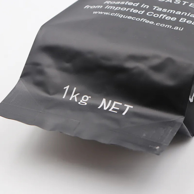 Embalagens de sacos de café com rasgo para embalagens sustentáveis e elegantes Solutio