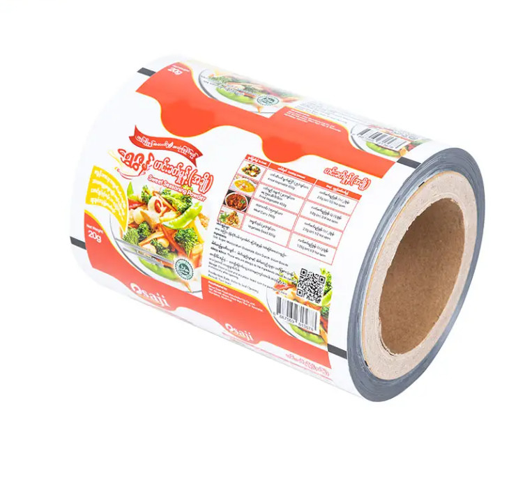 Impressão personalizada Filme de embalagem automático de papel alumínio Impressão de frango em pó condimento lanches batatas fritas Filme de rolo de embalagem de alimentos