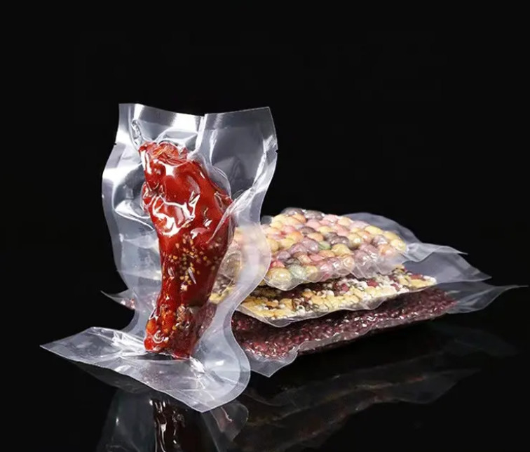 Bolso de embalagem a vácuo fechado de 3 lados preço de fábrica Bolso de retorte de nylon de qualidade alimentar para alimentos congelados com entalhe de lágrima