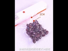 Qual é o método de utilização de uma pequena bomba de vácuo?